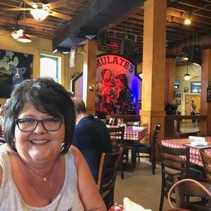 Meet your Posher, Pam